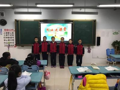 弘扬宪法精神，增强法治观念——垦利区第一实验小学主题教育活动纪实