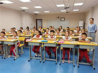 线上线下齐互动，双泉中心小学迎来新学期第一节双师课